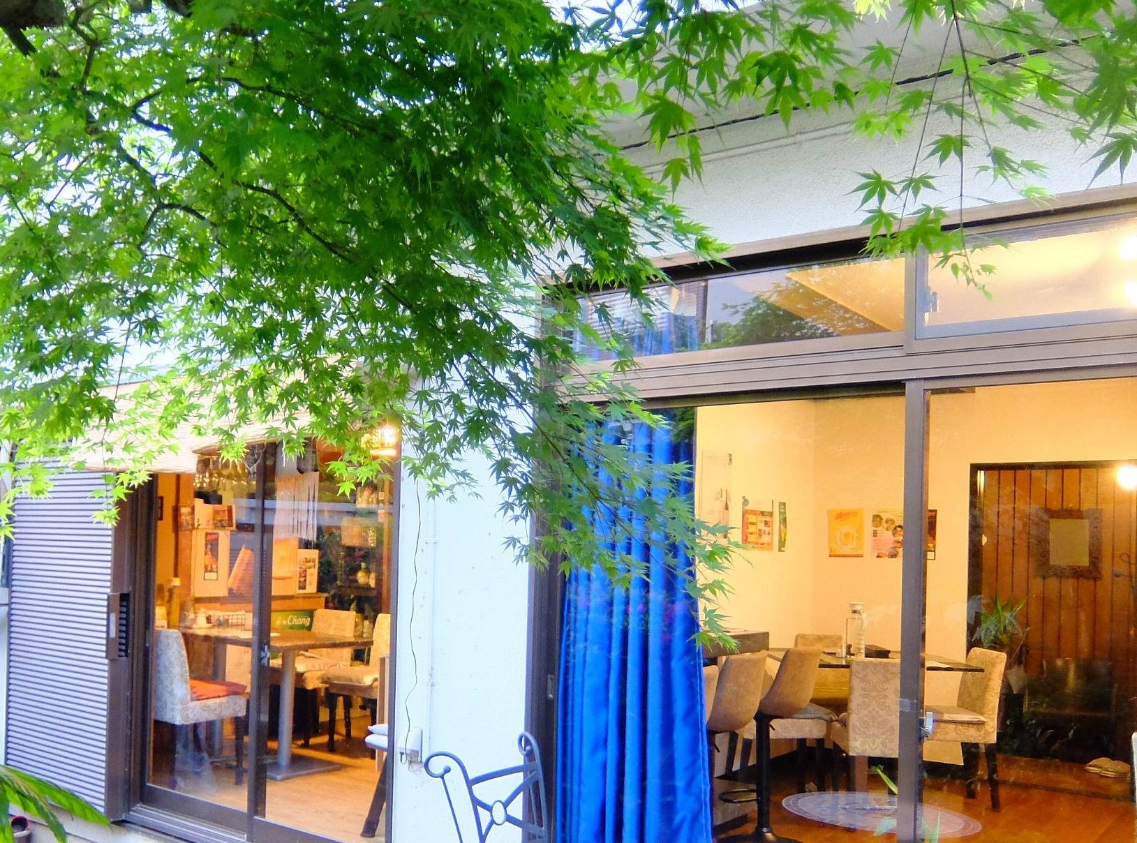 一軒屋レストランの一部屋　洋室10畳一階