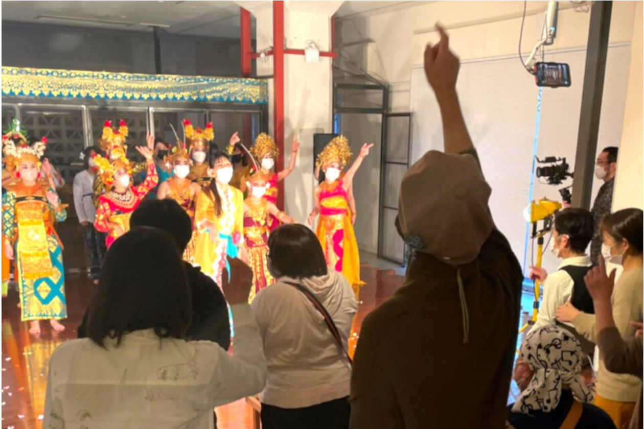 駅近徒歩５分広さ100平米。スタイリッシュで手頃な表現者のためのライブ空間。